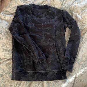 Lululemon scuba crew sweater with pockets CAMO